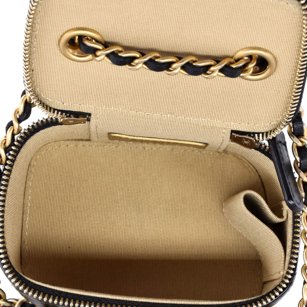 Chanel Pearl Crush Vanity Case With #247590C42B - Picture 5 of 6